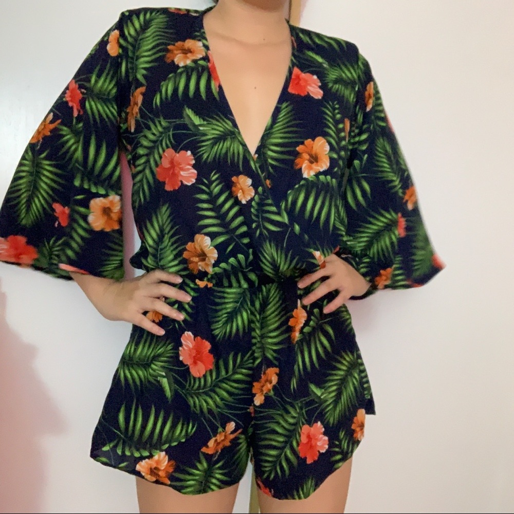 Tropical Floral Vacation Romper - Boohoo